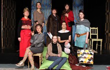 DIE ACHT FRAUEN
(Huit femmes)
